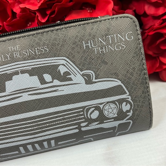 Supernatural 1967 Chevy Impala Charcoal Gray Clutch Wallet - Picture 6 of 16